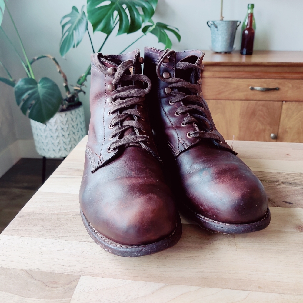 Wolverine 1000 mile boots Mens 9 brown